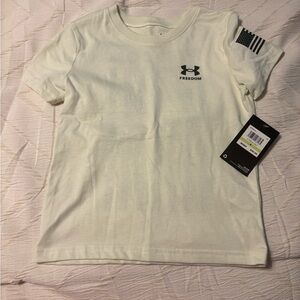 NWT Under Armour Kids Freedom Tee - Cream